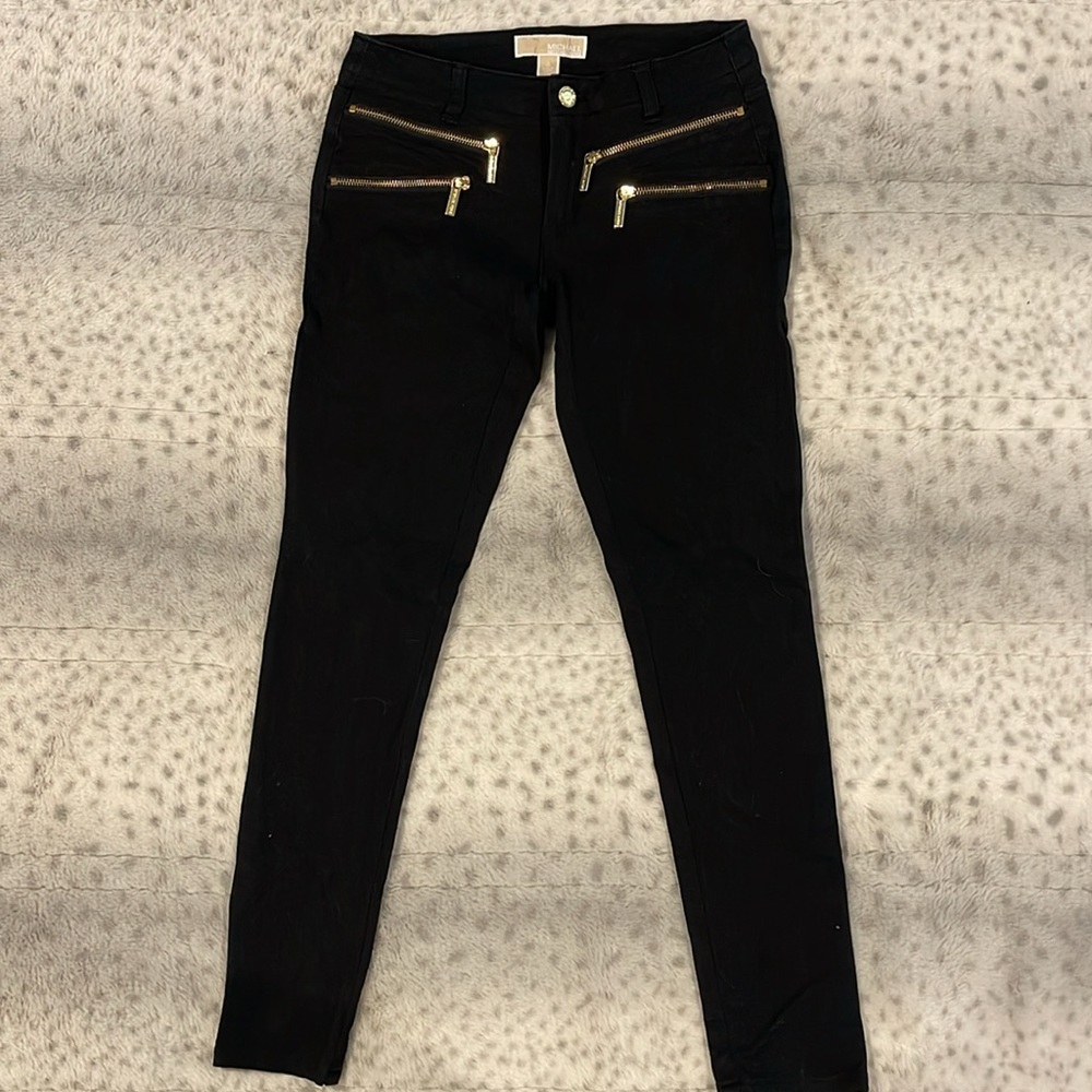 Michael Kors size 0 black low waist skinny pants w/ gold zipper detail